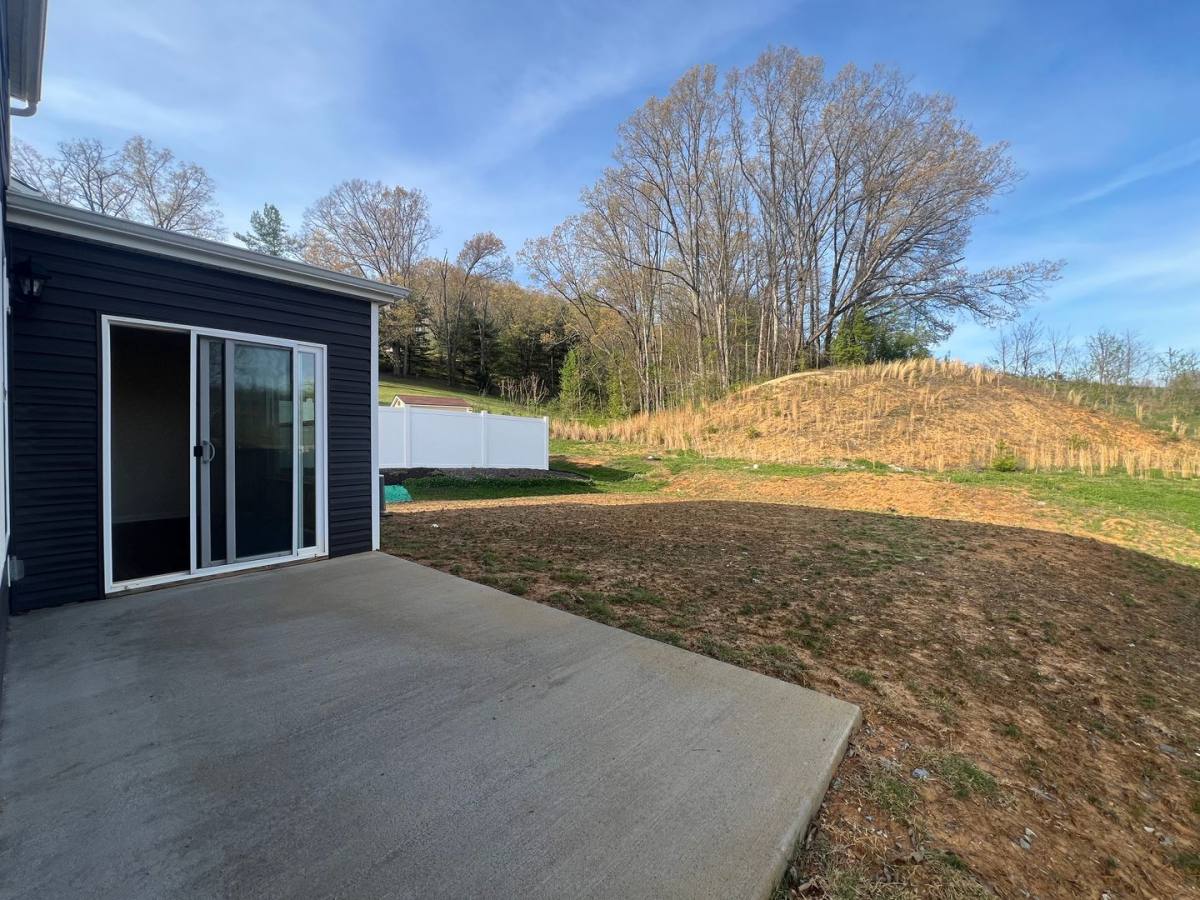 House for rent at 467 Cox Hollow Rd, Kingsport, TN 37663