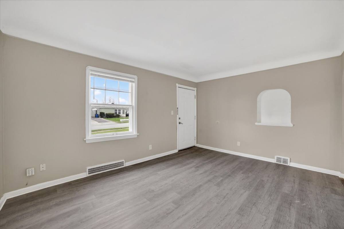 House for rent at 17208 Lipton Ave, Cleveland, OH 44128