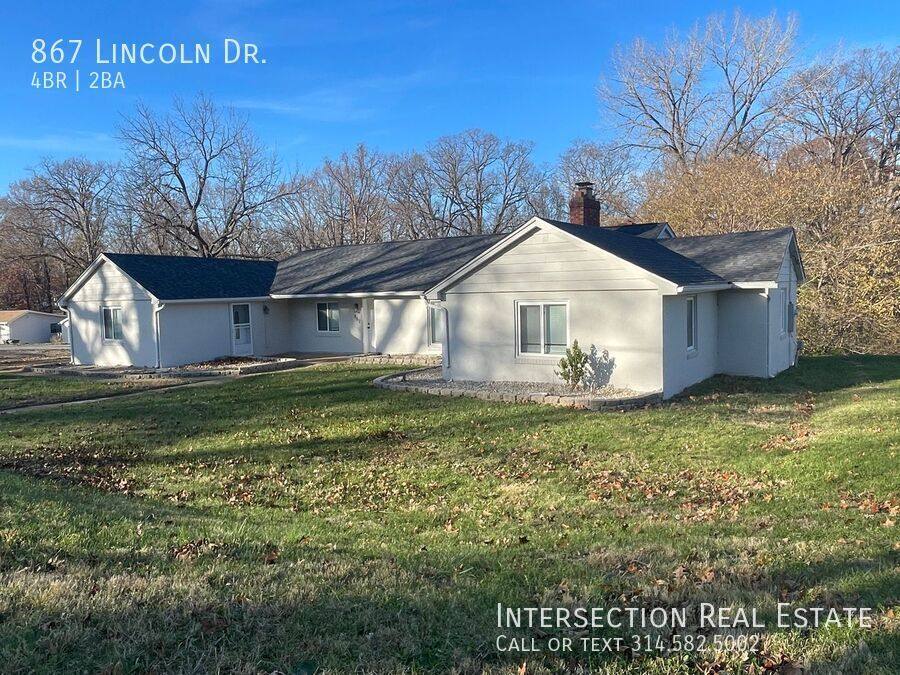 House for rent at 867 Lincoln Dr, Imperial, MO 63052