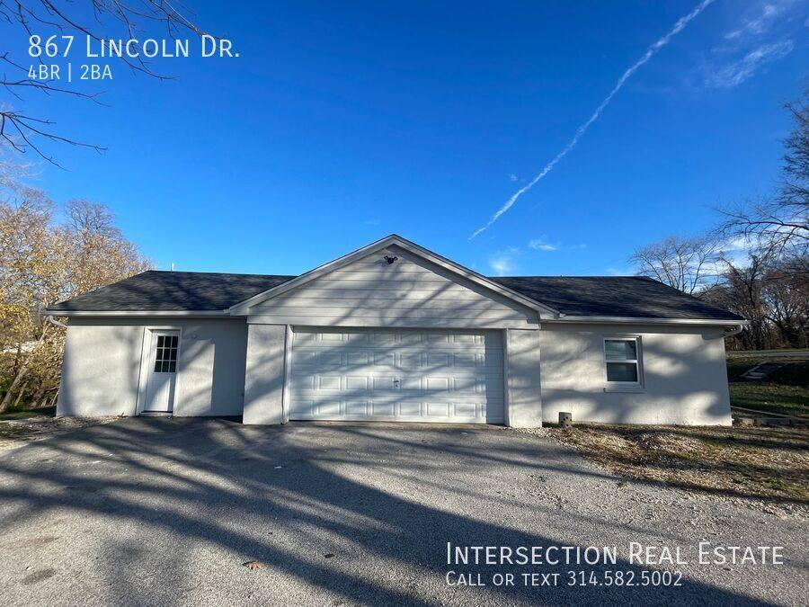 House for rent at 867 Lincoln Dr, Imperial, MO 63052