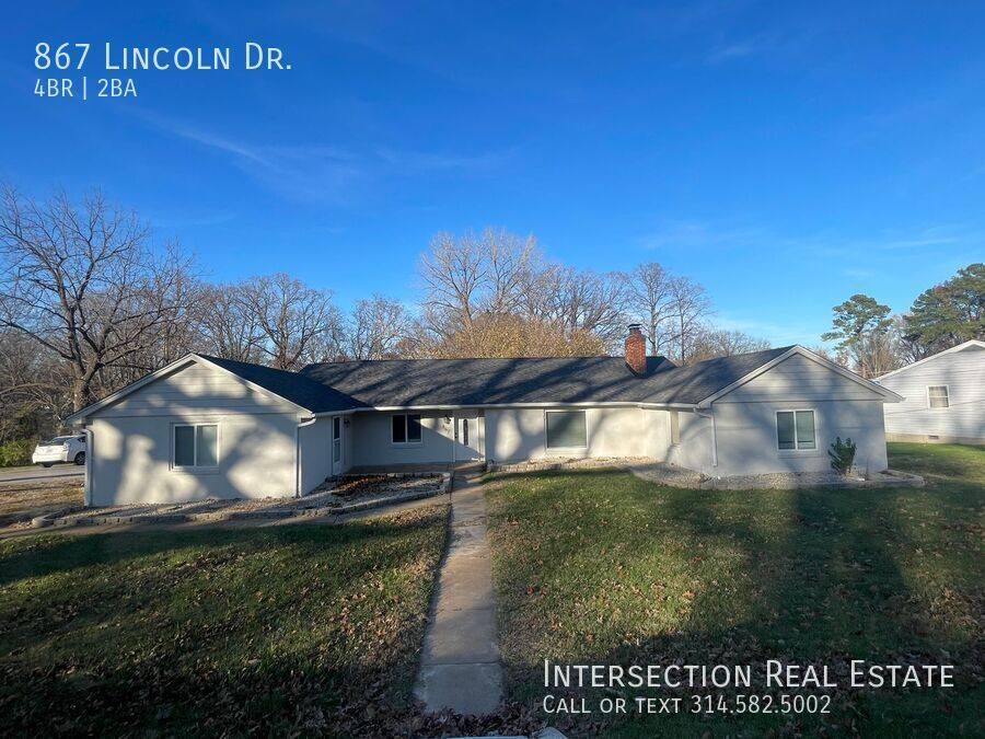 House for rent at 867 Lincoln Dr, Imperial, MO 63052