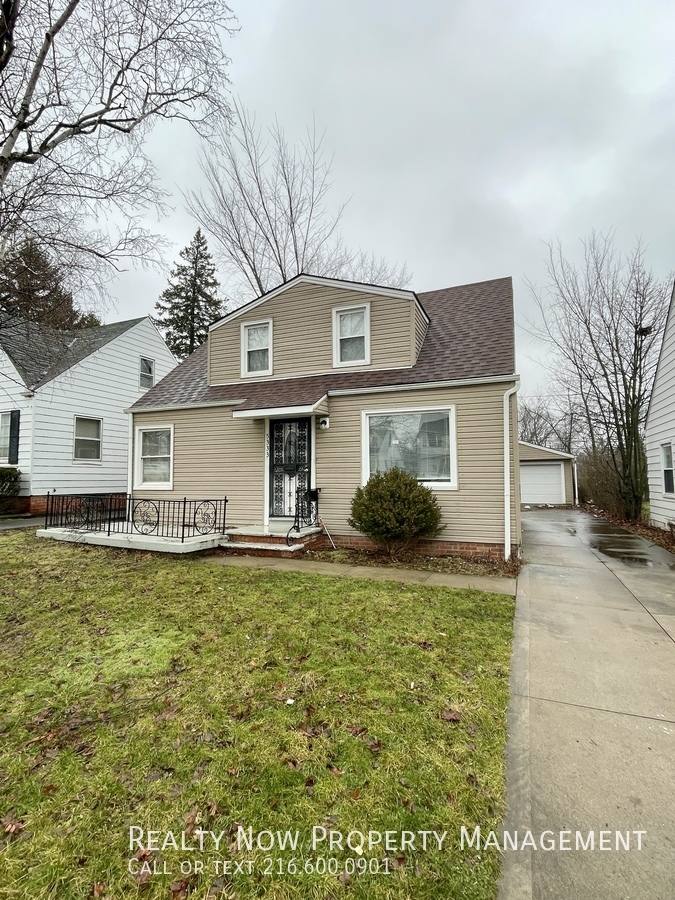 House for rent at 5333 Hollywood Ave, Maple Heights, OH 44137