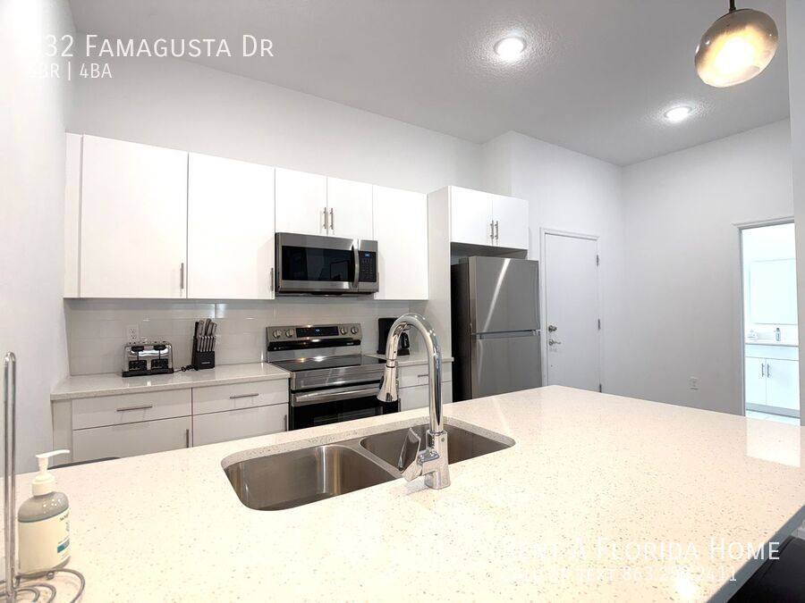 Townhouse for rent at 332 Famagusta Dr, Davenport, FL 33896
