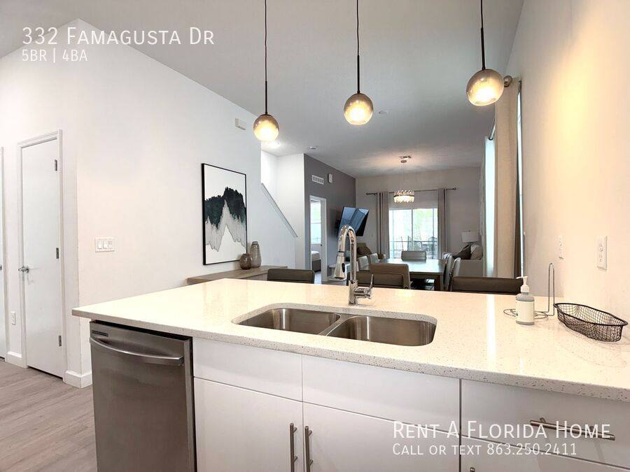 Townhouse for rent at 332 Famagusta Dr, Davenport, FL 33896