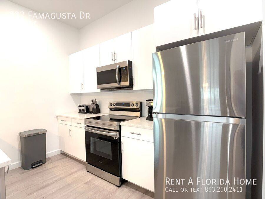 Townhouse for rent at 332 Famagusta Dr, Davenport, FL 33896