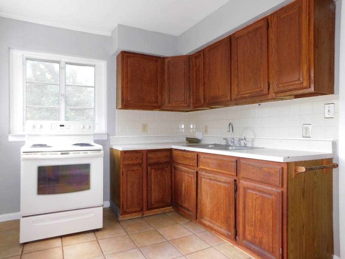 House for rent at 541 NE 11th St, Gainesville, FL 32601