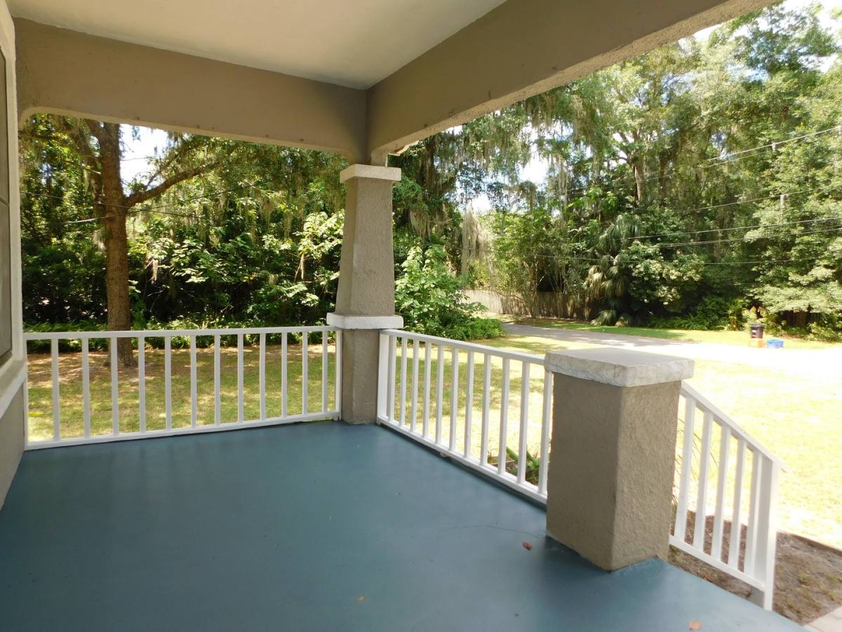 House for rent at 541 NE 11th St, Gainesville, FL 32601