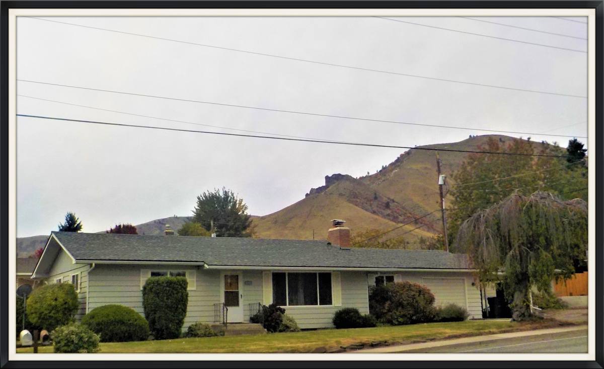 House for rent at 1903 Fifth St, Wenatchee, WA 98801