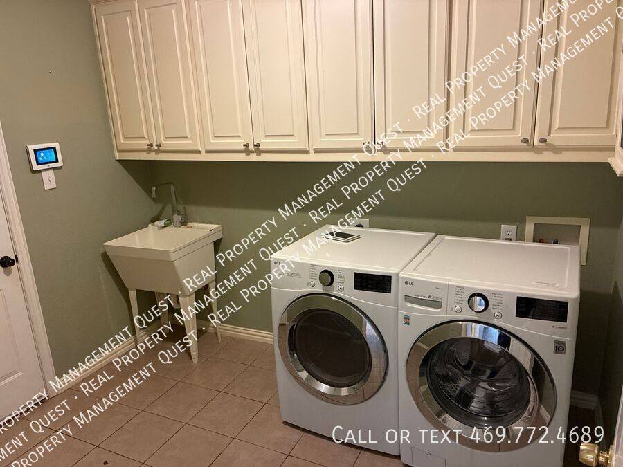 House for rent at 3731 Edgewood Court, Grand Prairie, TX 75052