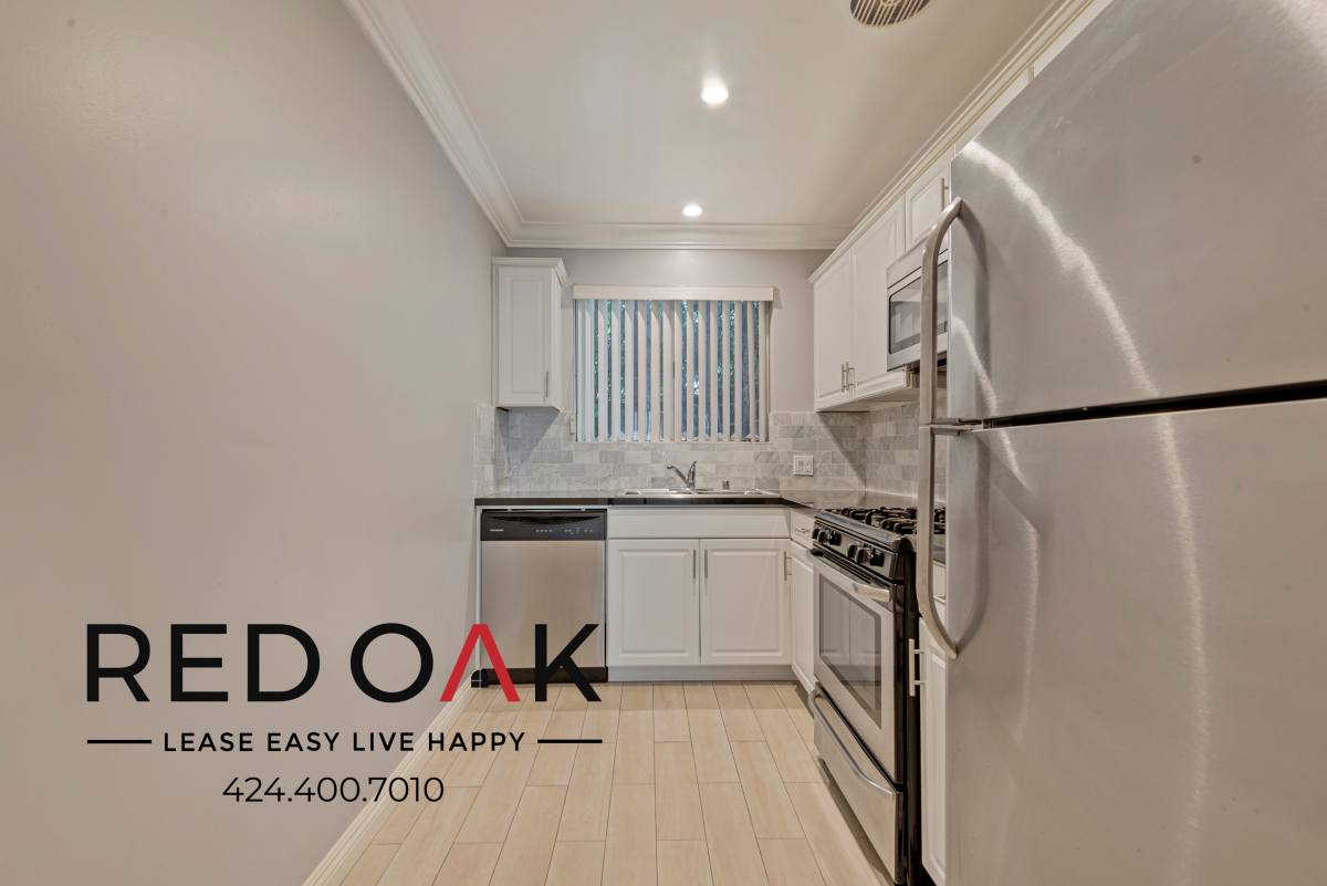 Condo for rent at 436 S Oakhurst Dr #3, Beverly Hills, CA 90212