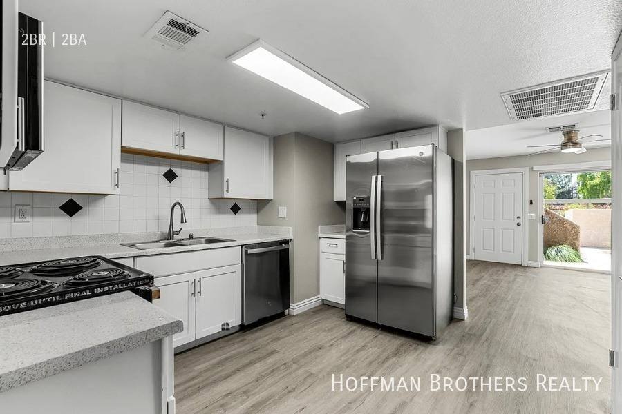 Apartment for rent at 32450 Candlewood Dr #6, Cathedral City, CA 92234