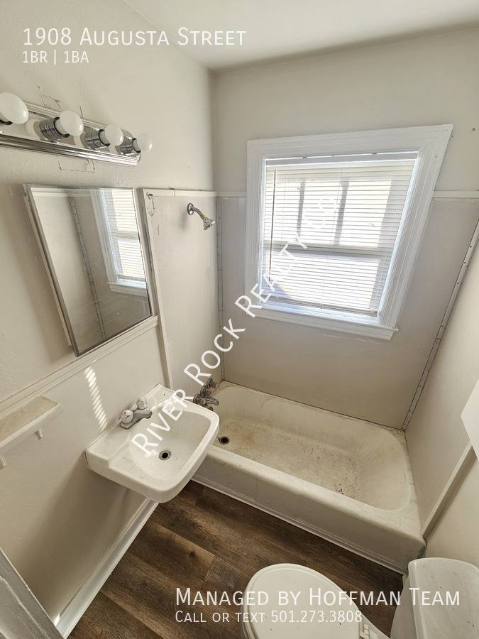 House for rent at 1908 Augusta St, North Little Rock, AR 72114
