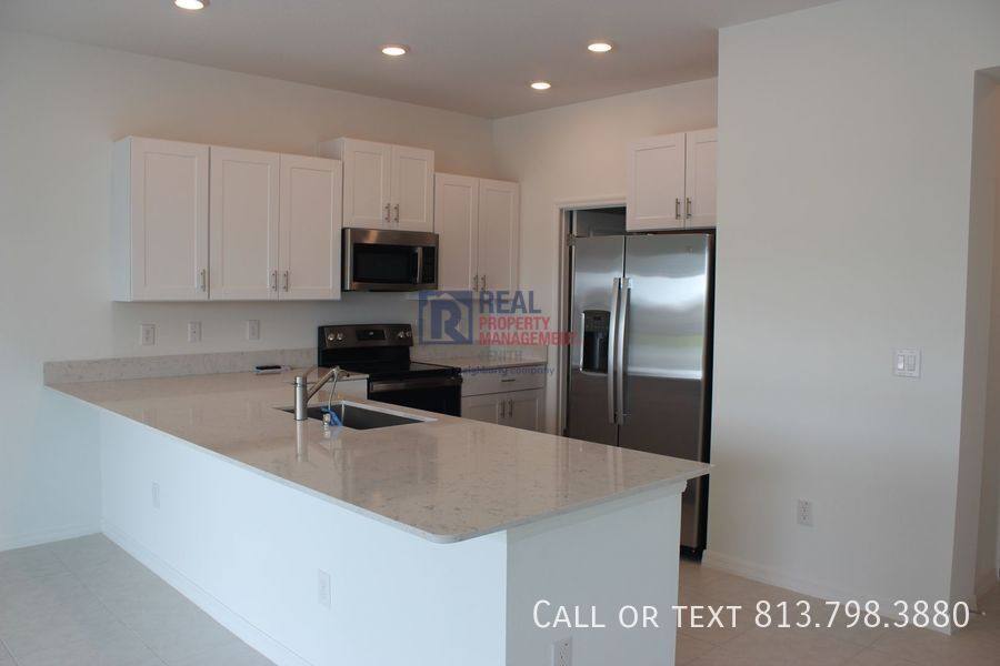Townhouse for rent at 32146 Powderpuff Mimosa Dr, San Antonio, FL 33576