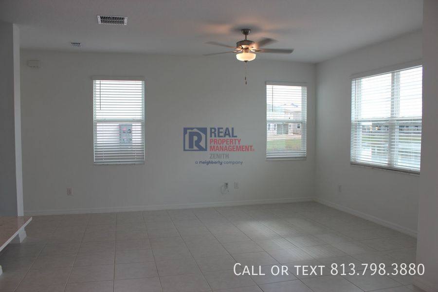 Townhouse for rent at 32146 Powderpuff Mimosa Dr, San Antonio, FL 33576