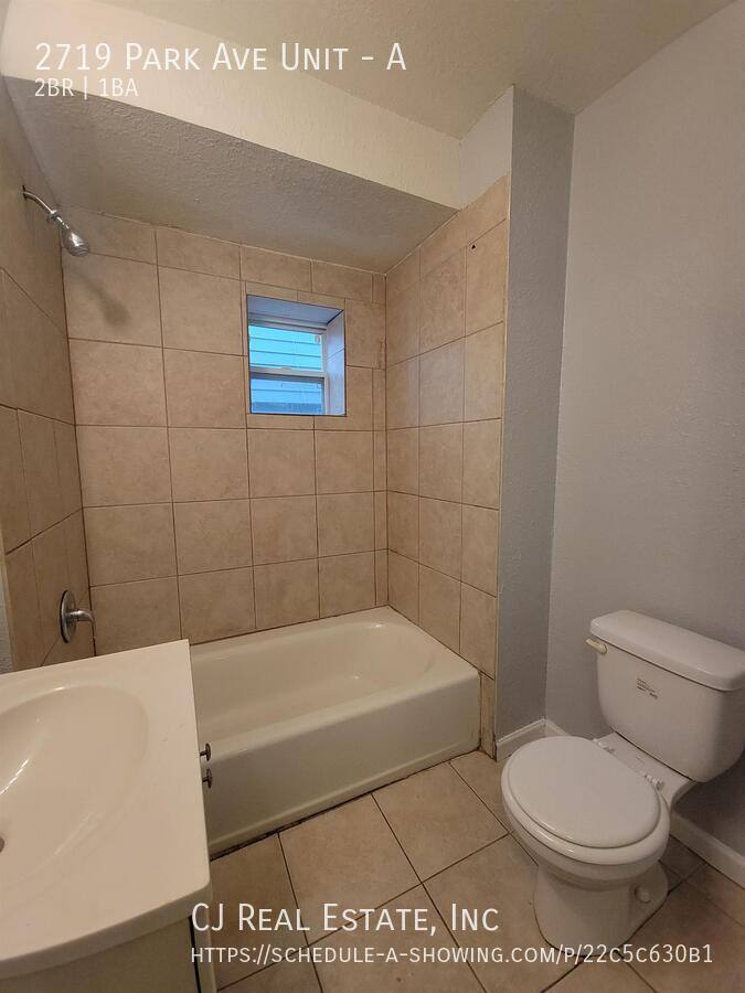 Apartment for rent at 2719 Park Ave #A, Kansas City, MO 64109