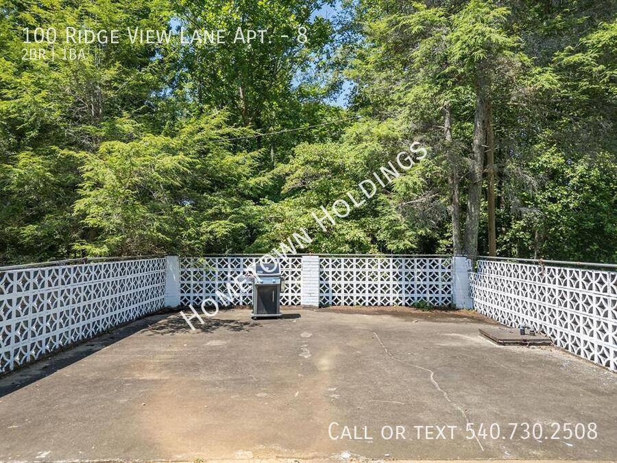 Apartment for rent at 100 Ridge View Lane #8, Bassett, VA 24055