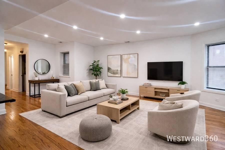 Apartment for rent at 5172 S Michigan Ave #2, Chicago, IL 60615
