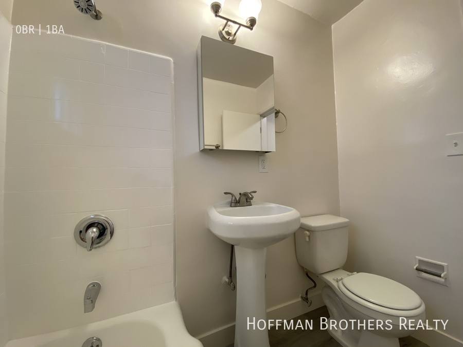 Apartment for rent at 1210 N Berendo St #19, Los Angeles, CA 90029