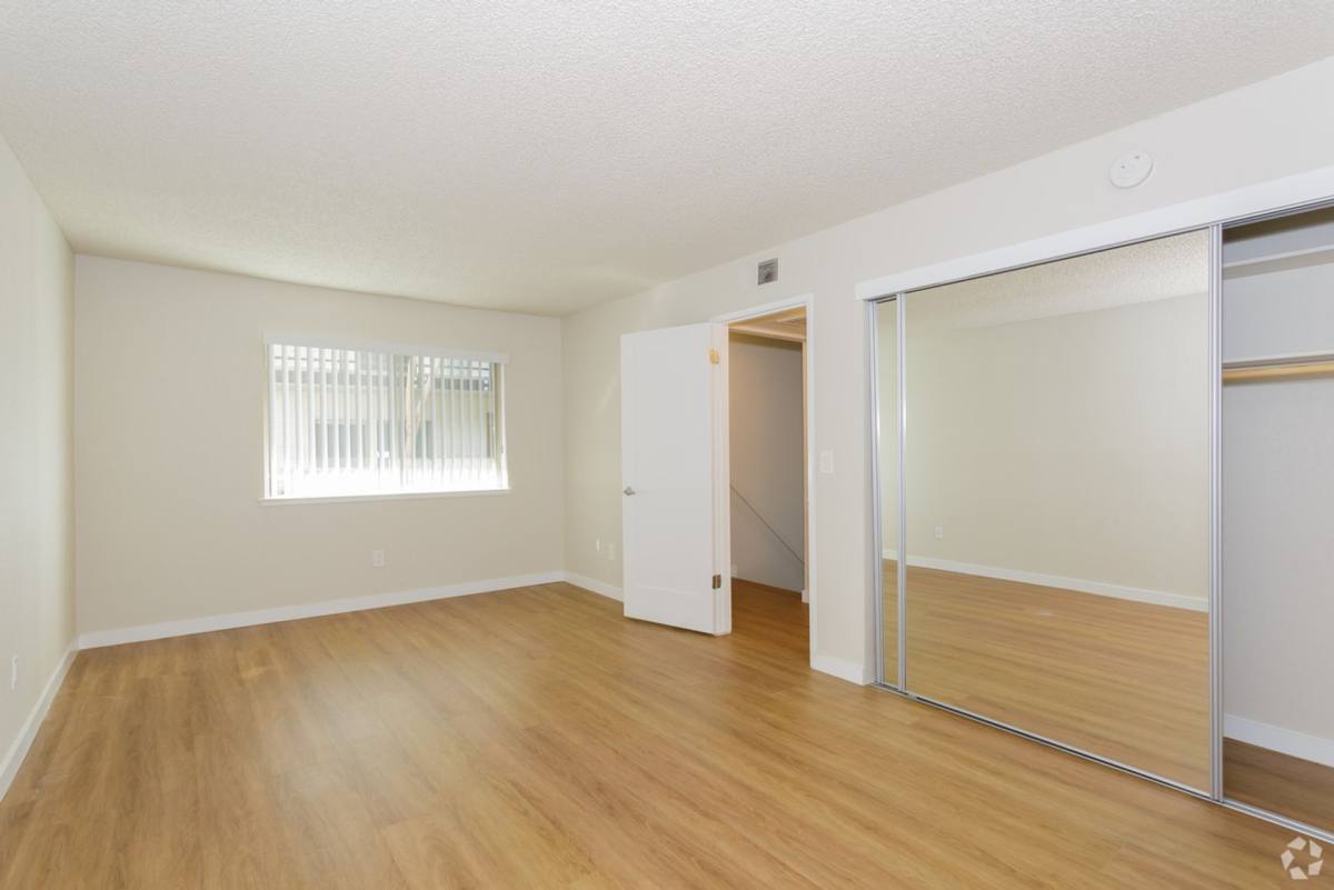 Apartment for rent at 333 Cirby Way, Roseville, CA 95678