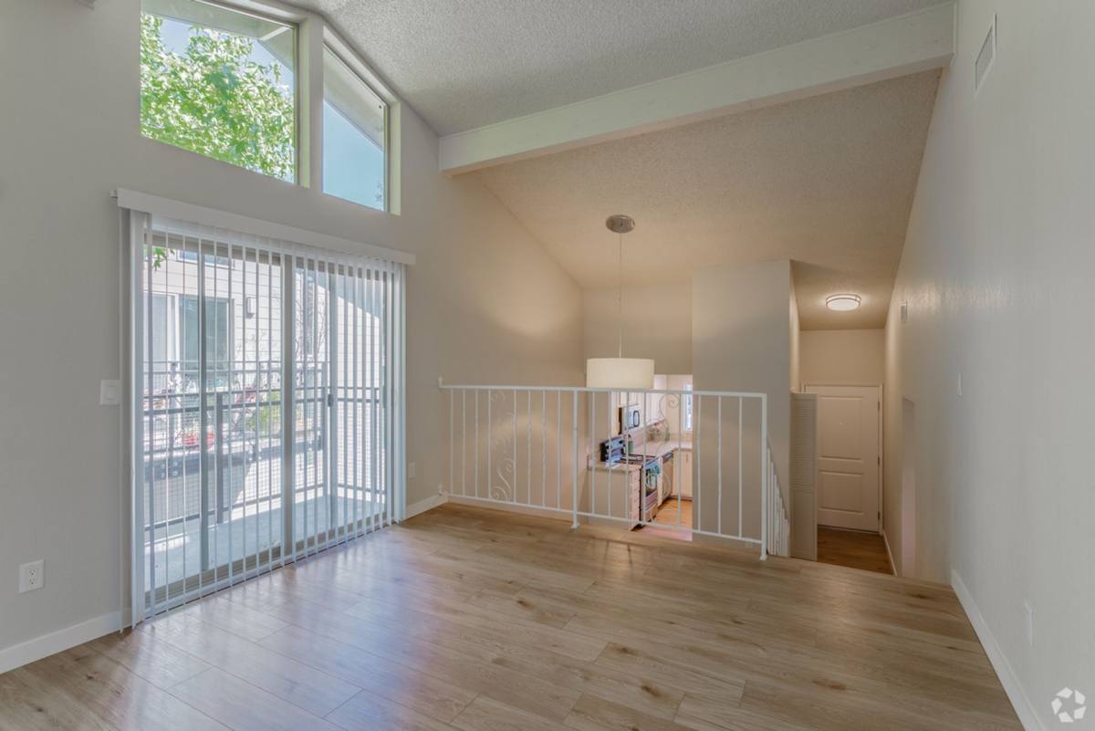 Apartment for rent at 333 Cirby Way, Roseville, CA 95678