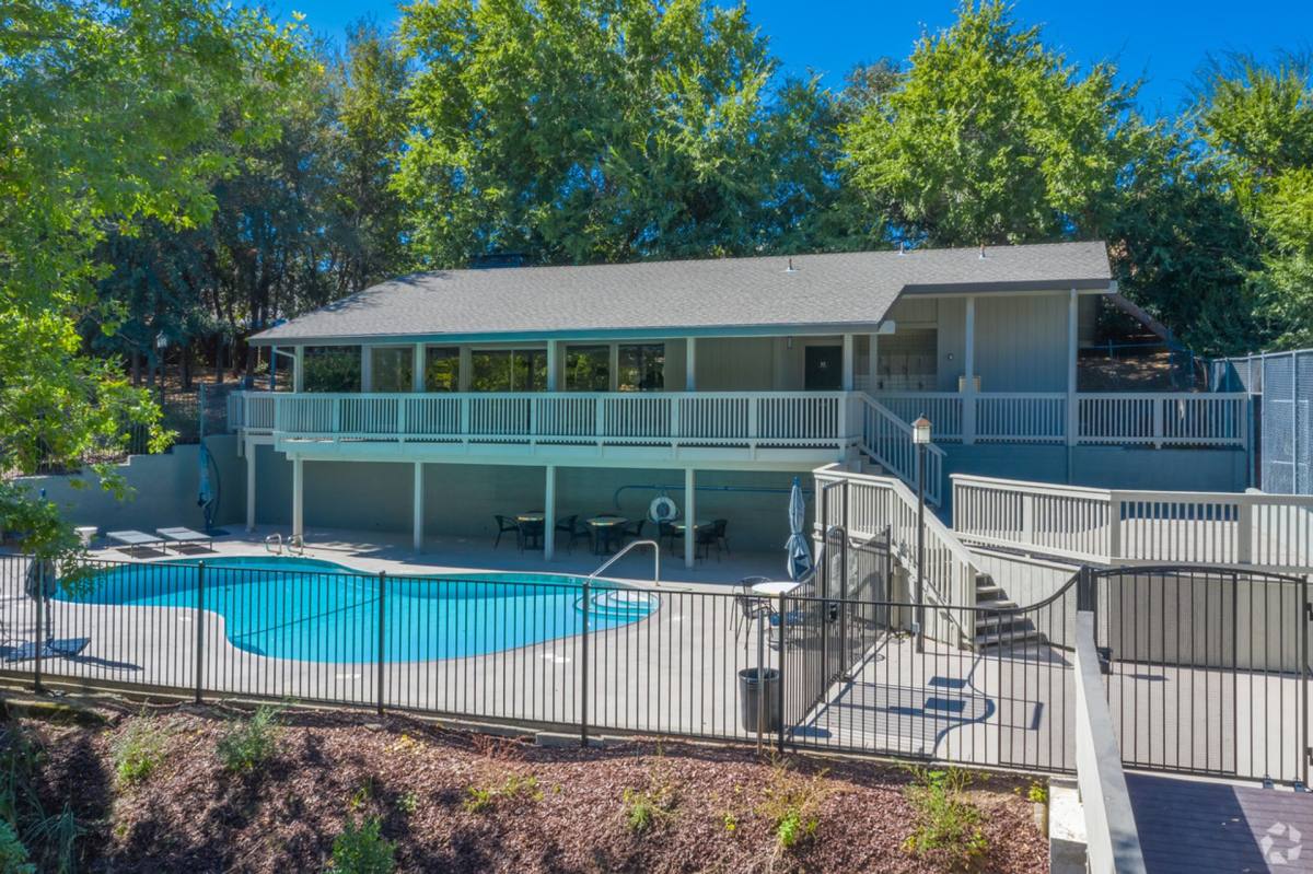 Apartment for rent at 333 Cirby Way, Roseville, CA 95678
