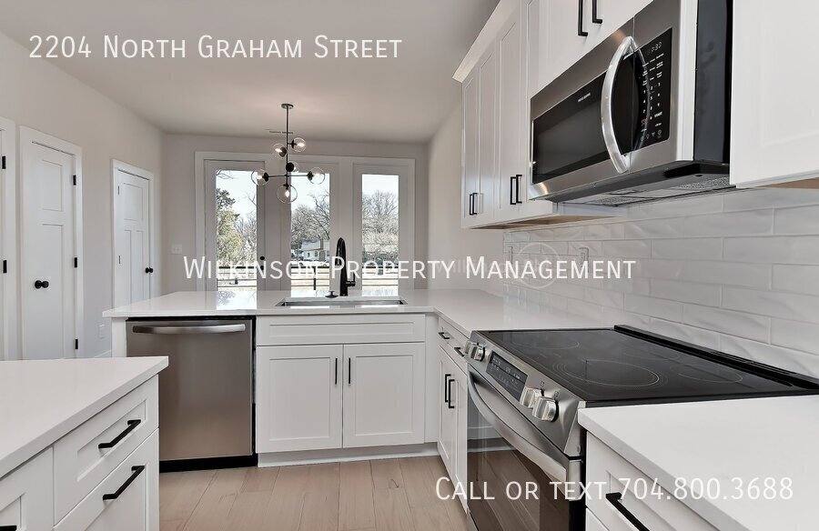 Townhouse for rent at 2204 Northend Dr, Charlotte, NC 28206