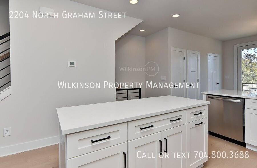 Townhouse for rent at 2204 Northend Dr, Charlotte, NC 28206