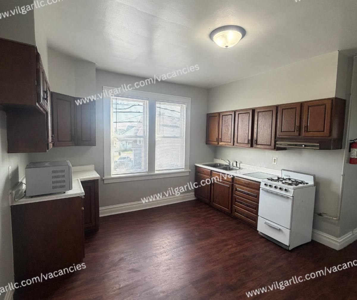 Apartment for rent at 3939 Deal St, East Chicago, IN 46312