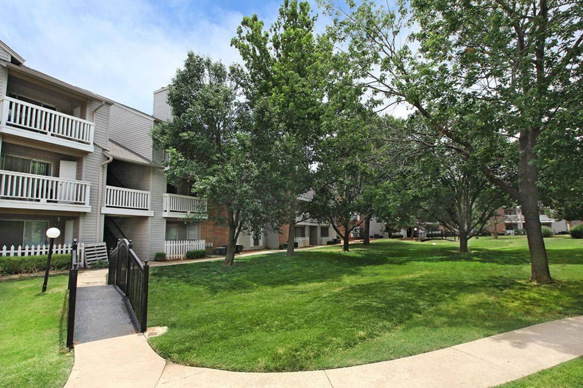 Apartment for rent at 6400 NW Expressway, Oklahoma City, OK 73132