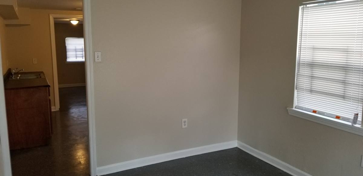Apartment for rent at 925-927 Flood St, New Orleans, LA 70117