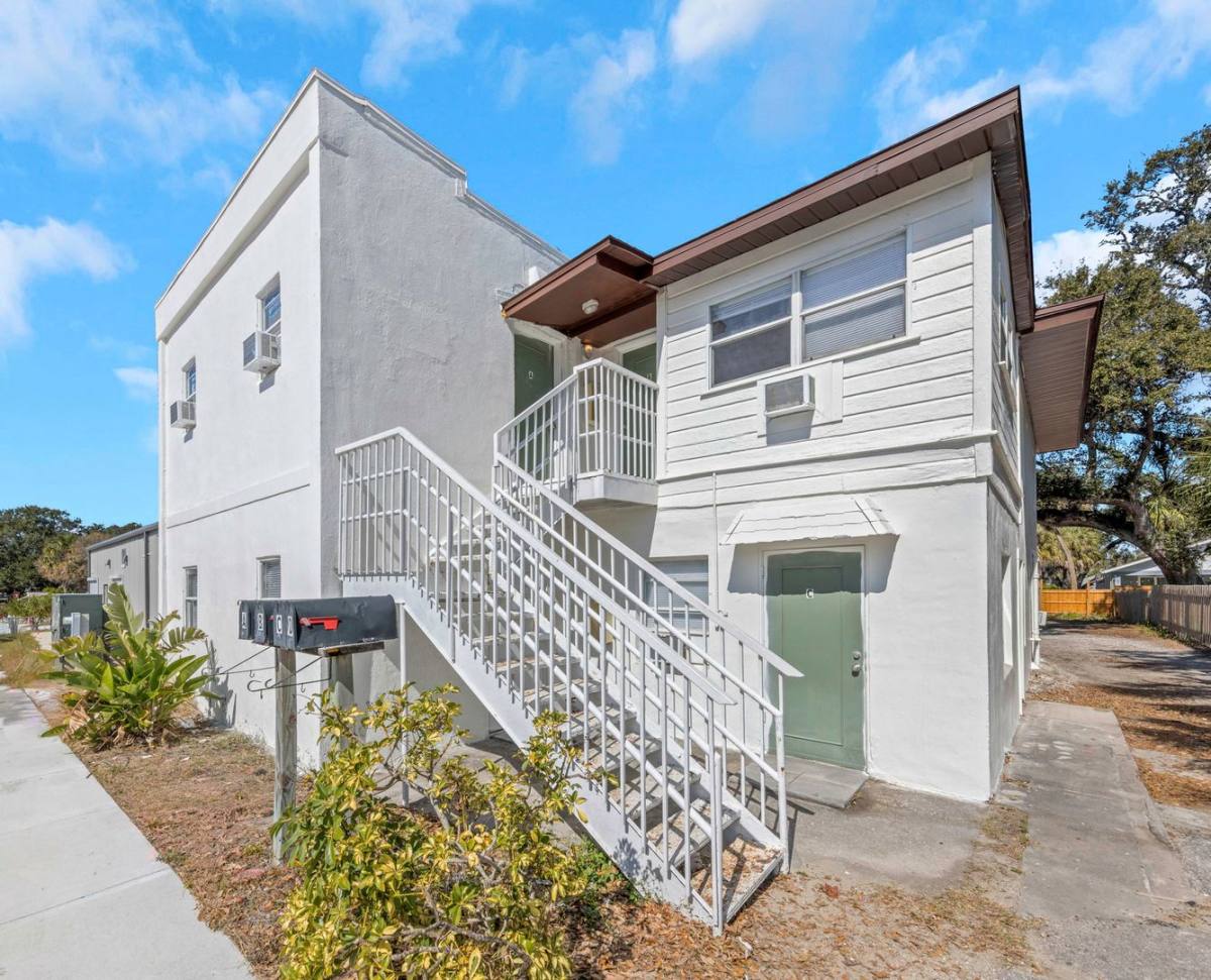 Apartment for rent at 416 Skinner Blvd, Dunedin, FL 34698