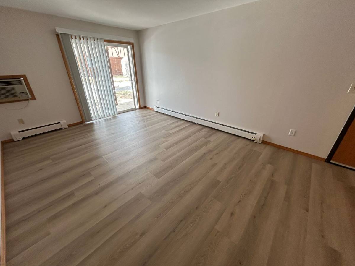 Apartment for rent at 992 Third St, Menasha, WI 54952