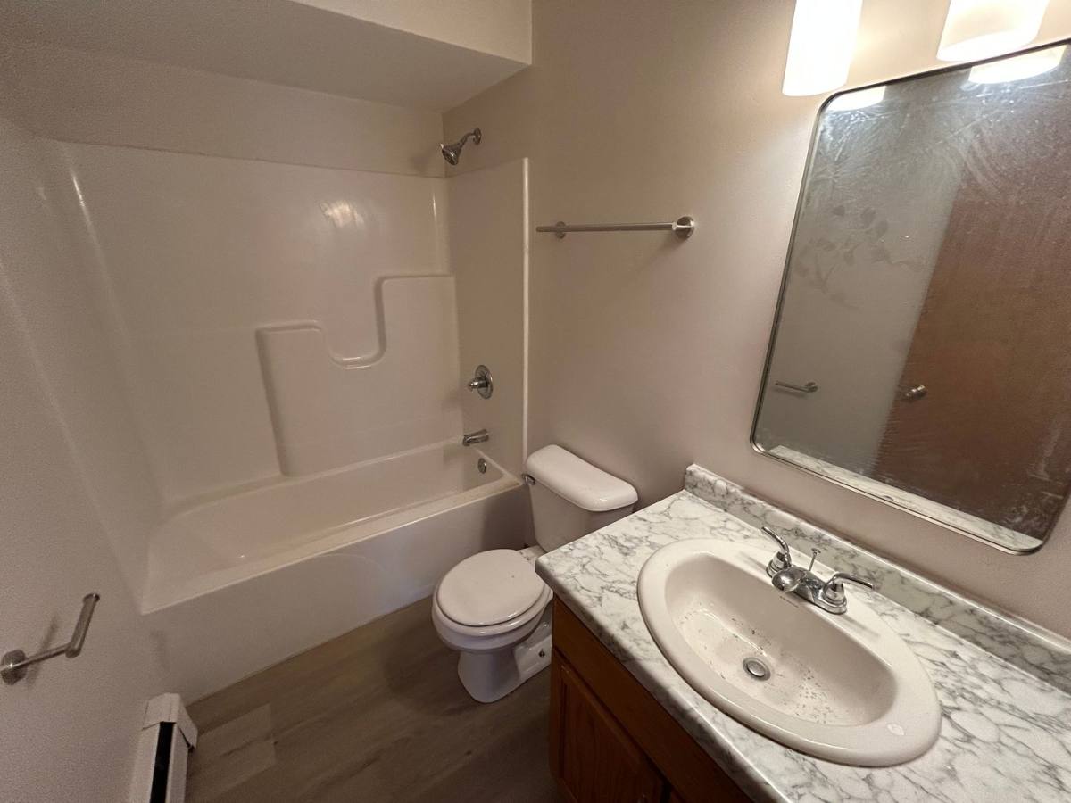 Apartment for rent at 992 Third St, Menasha, WI 54952