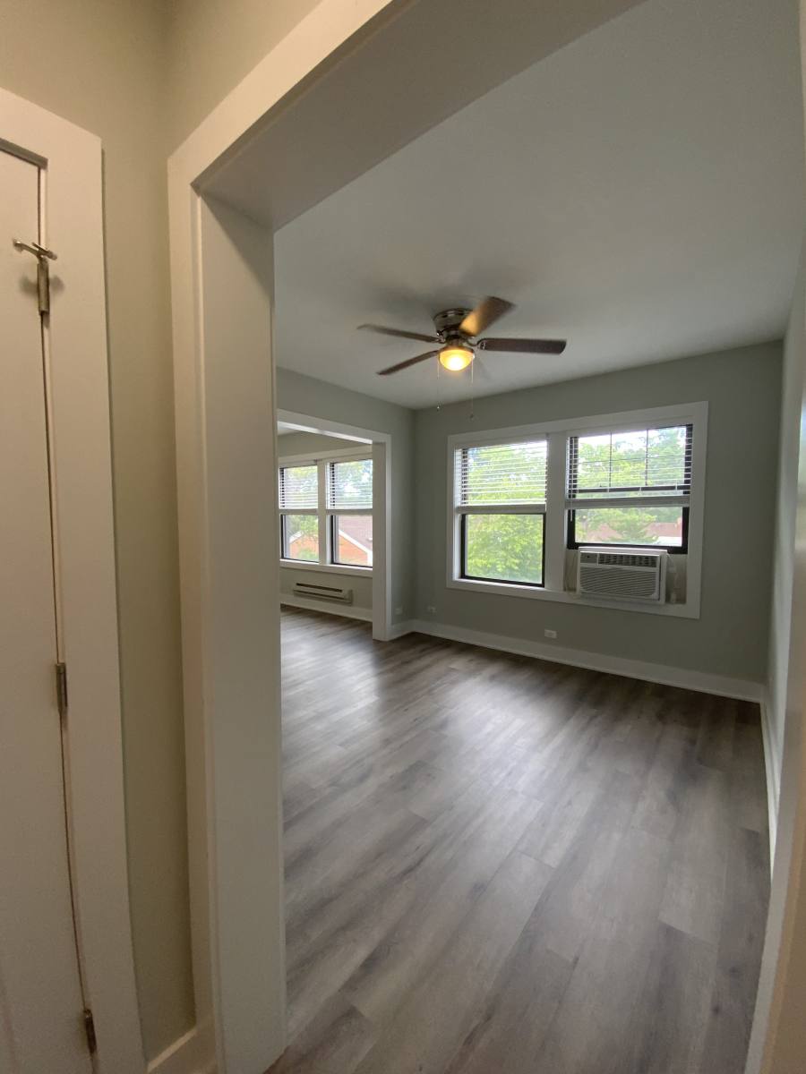 Apartment for rent at 725 Saint Johns, Highland Park, IL 60035