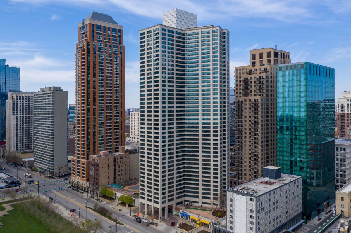 Apartment for rent at 1146 S Michigan Ave, Chicago, IL 60605