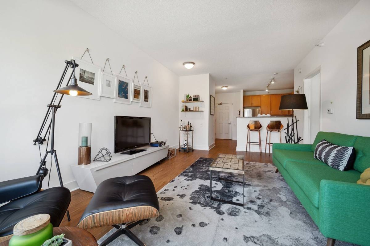 Apartment for rent at 936 S Clark St, Chicago, IL 60605