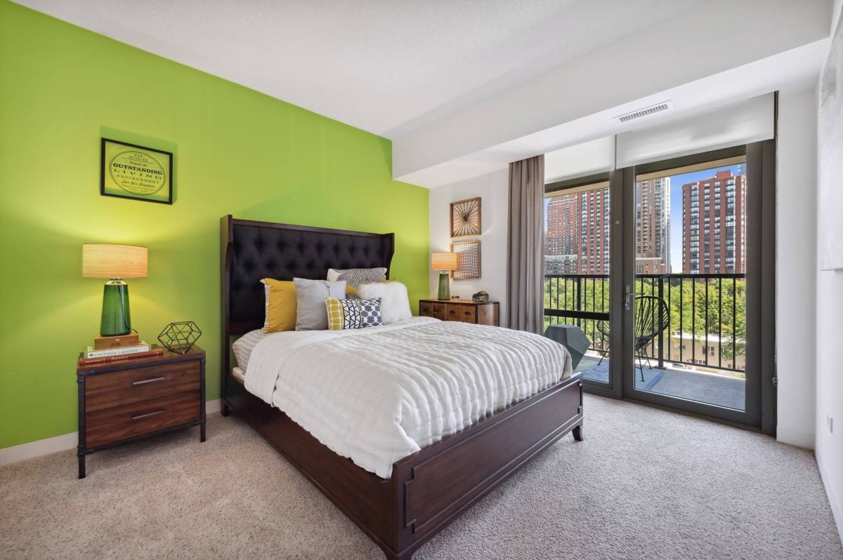 Apartment for rent at 936 S Clark St, Chicago, IL 60605