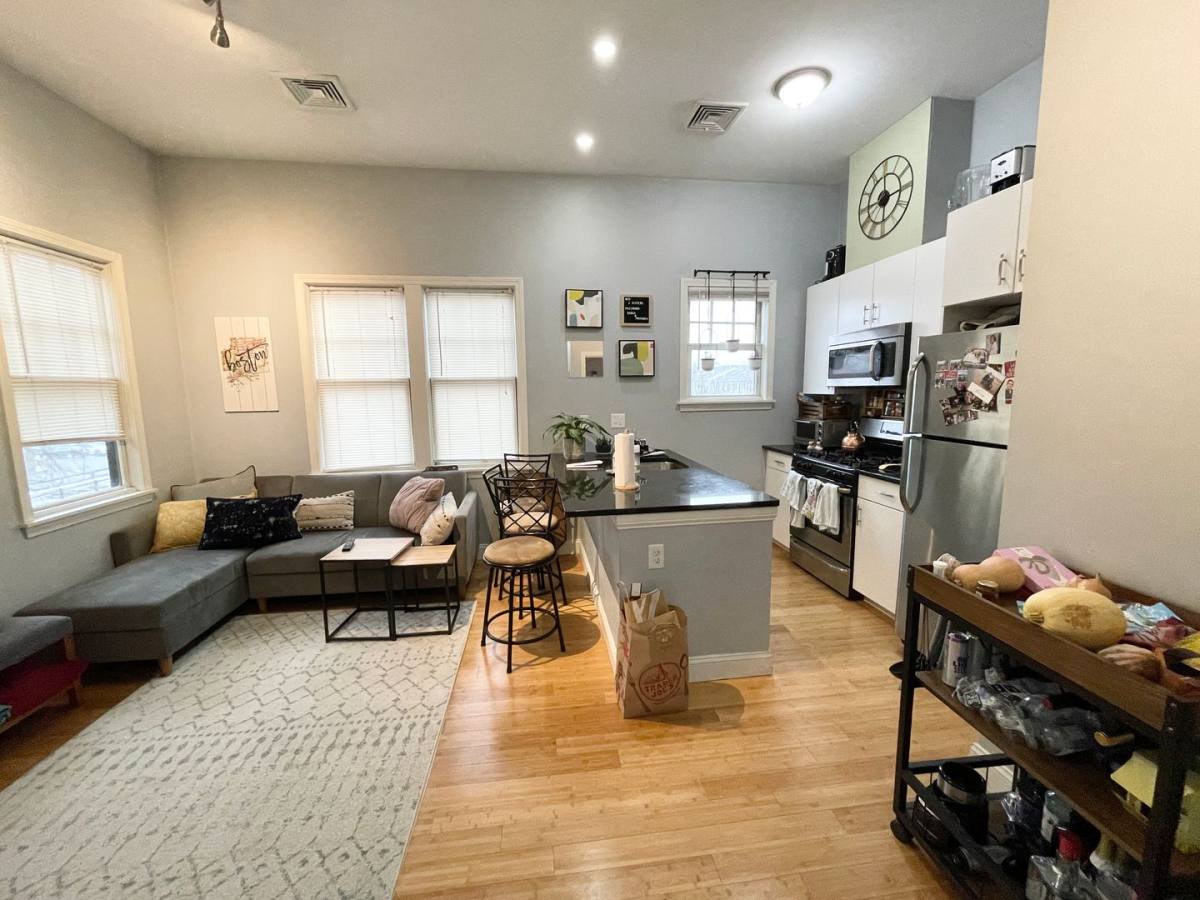 House for rent at 195 W Tihrd St, South Boston, MA 02127
