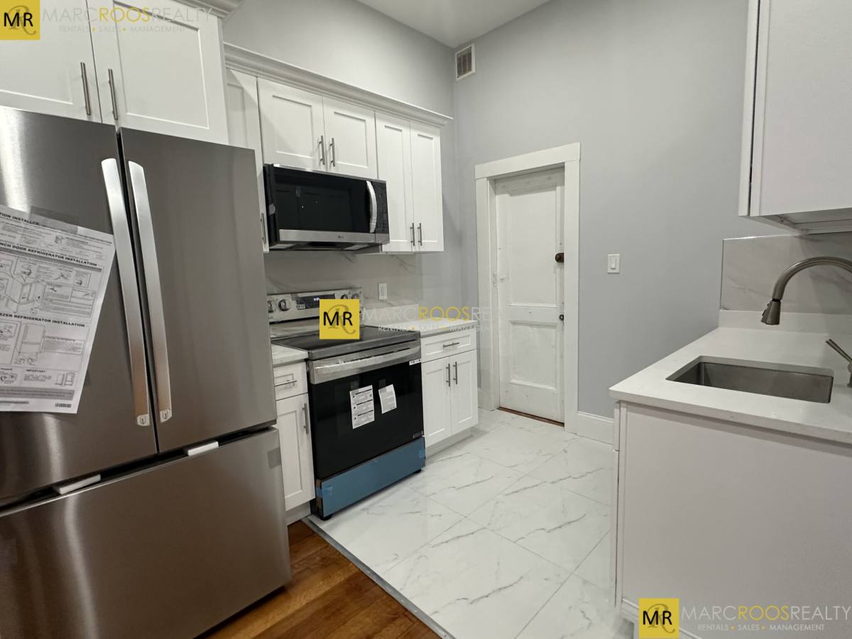 Apartment for rent at 474 Commonwealth Ave #2, Boston, MA 02215