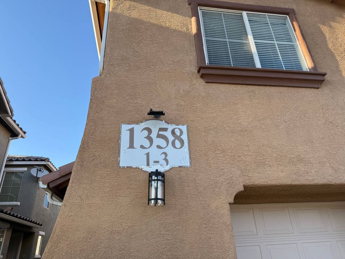 Townhouse for rent at 1358 Grass Creek Ave, Henderson, NV 89012