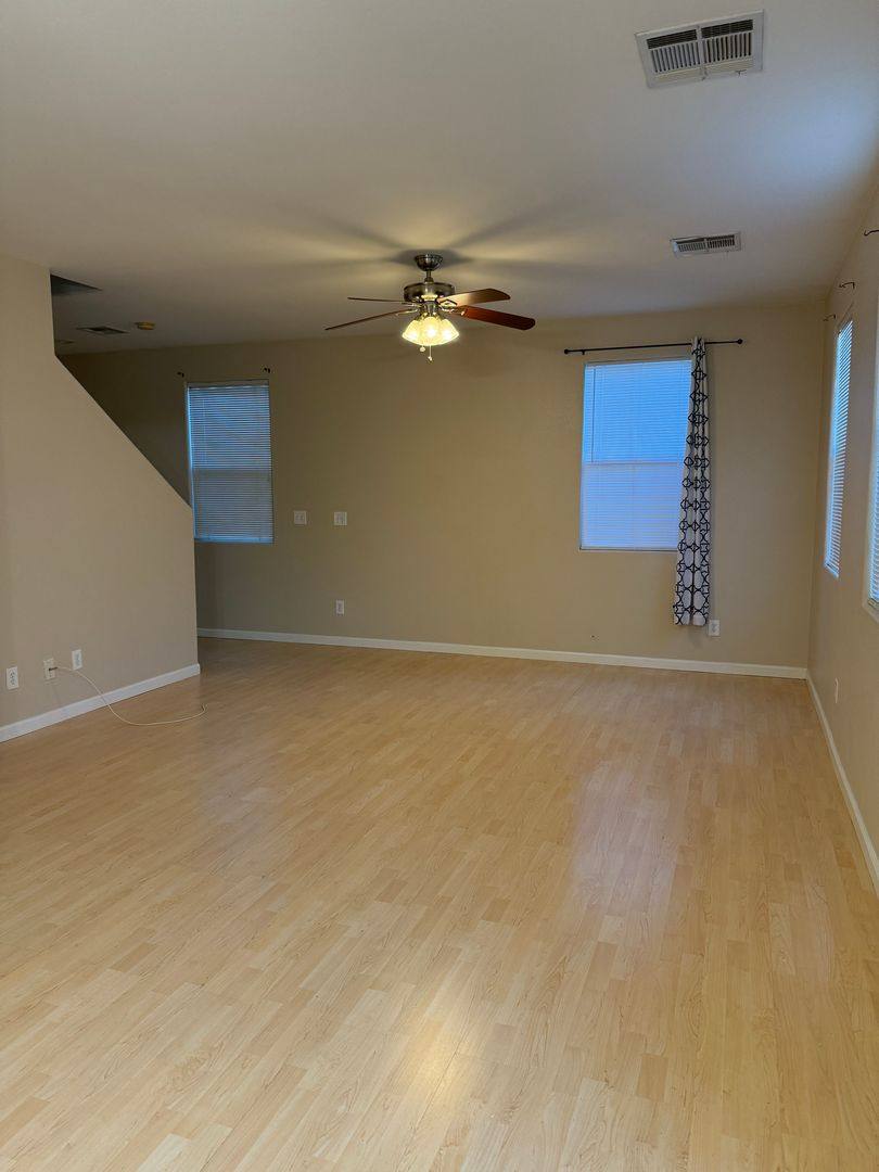 Townhouse for rent at 1358 Grass Creek Ave, Henderson, NV 89012