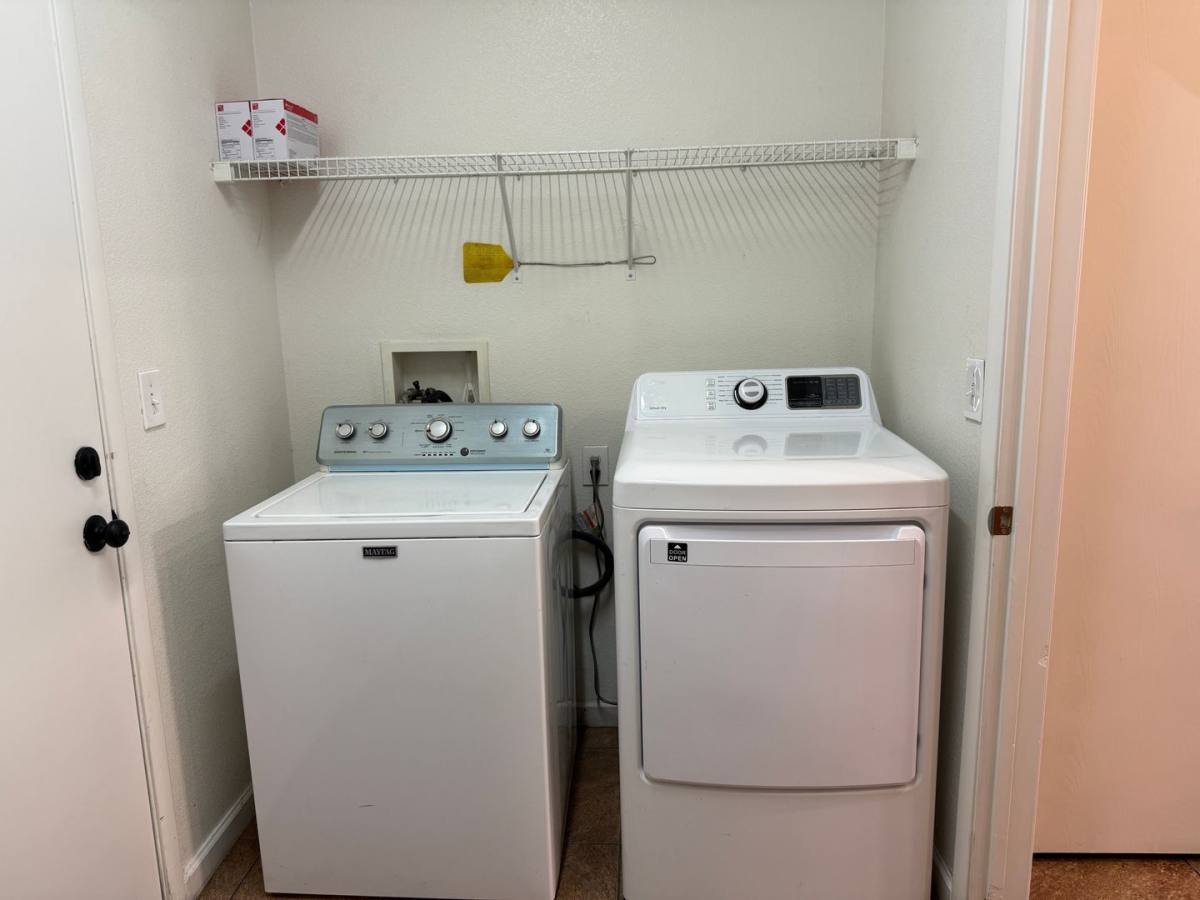 Townhouse for rent at 1358 Grass Creek Ave, Henderson, NV 89012