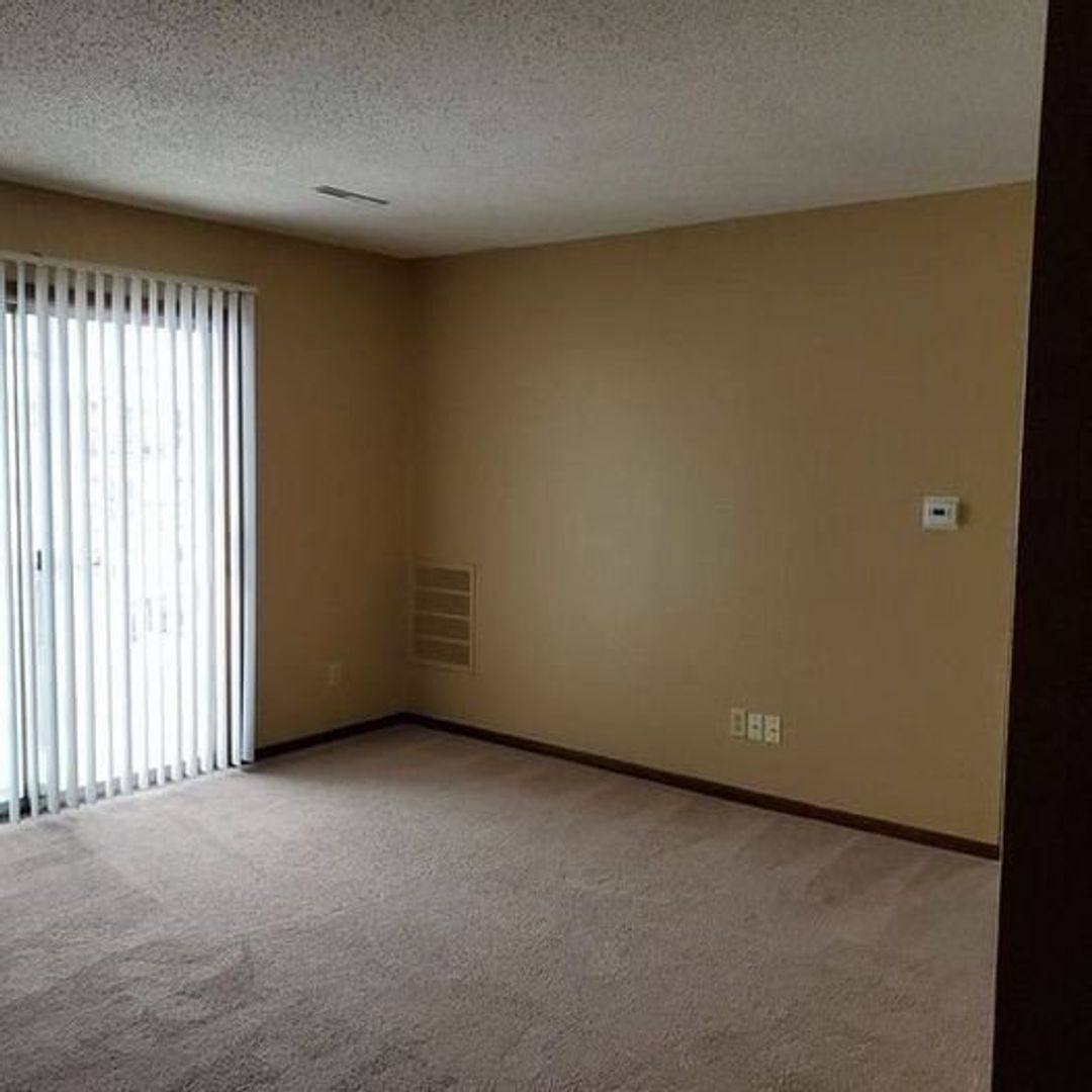 Apartment for rent at 306 S J St, Indianola, IA 50125