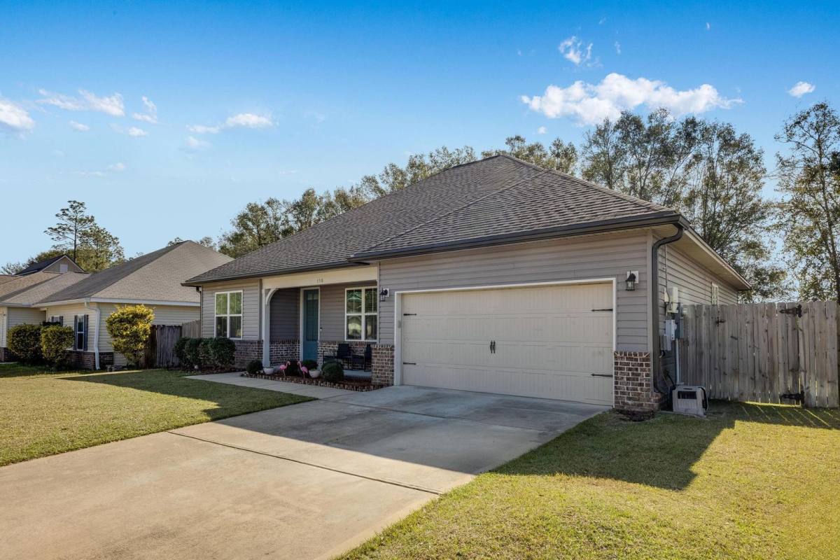 House for rent at 130 Creve Core Dr, Crestview, FL 32539