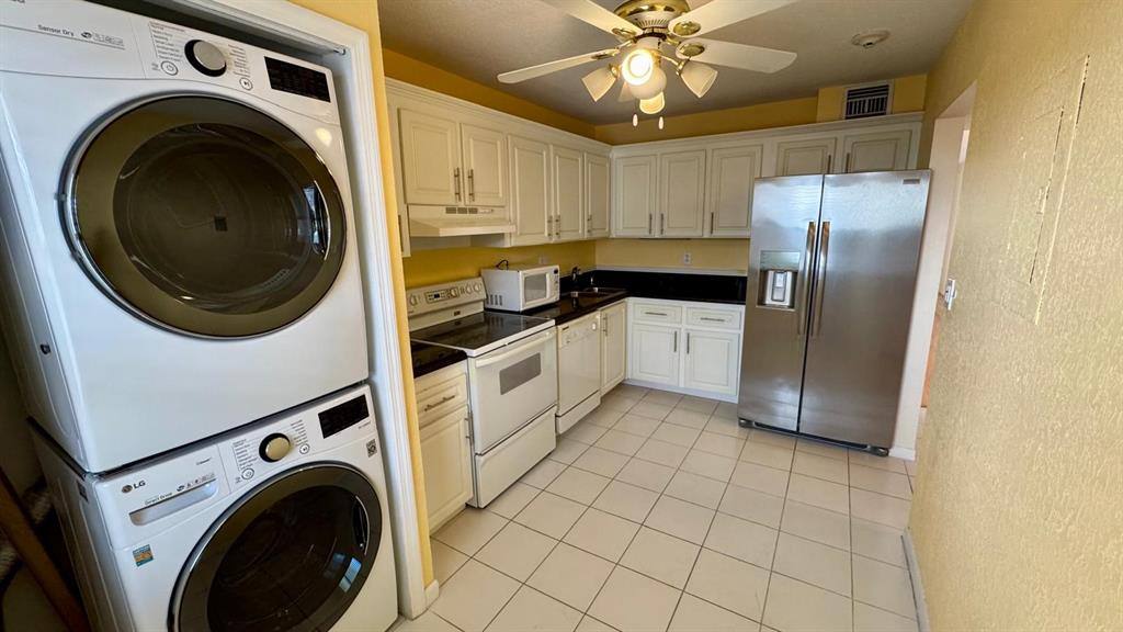 Apartment for rent at 3100 NE 48th St #908, Fort Lauderdale, FL 33308
