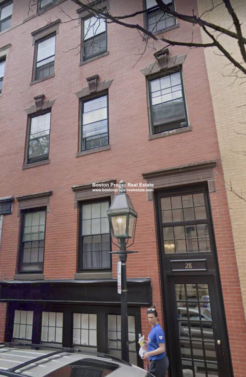 Apartment for rent at 28 Phillips St #1, Boston, MA 02114