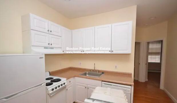Apartment for rent at 28 Phillips St #1, Boston, MA 02114