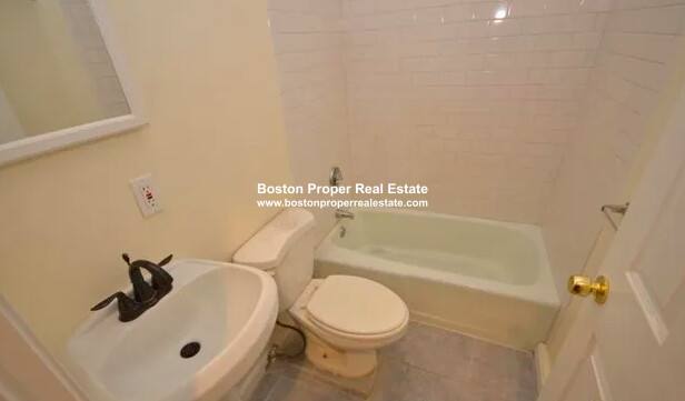 Apartment for rent at 28 Phillips St #1, Boston, MA 02114