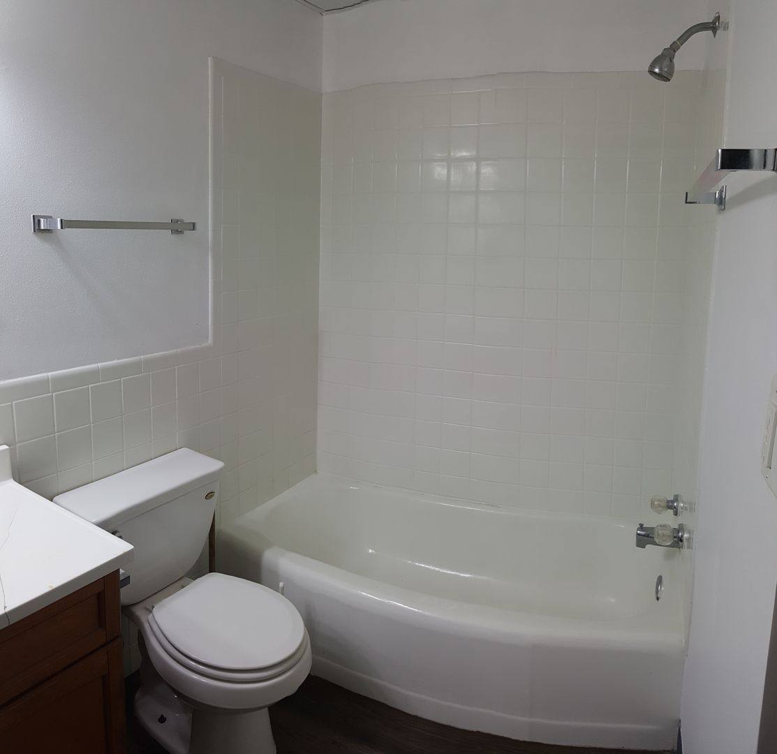 Apartment for rent at 614 Broad St, Beloit, WI 53511