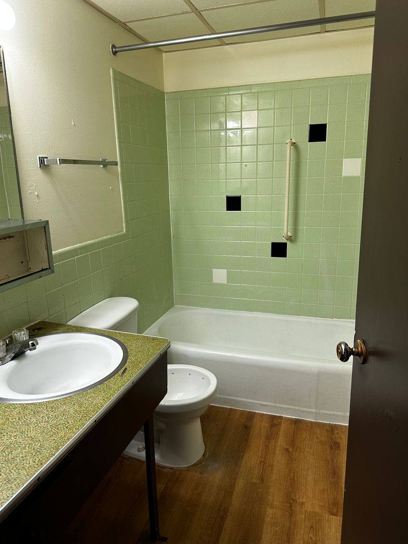 Apartment for rent at 614 Broad St, Beloit, WI 53511